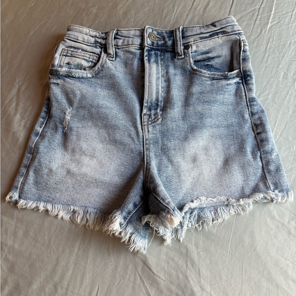 High Waisted Frayed Hem Jean Shorts